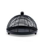غطاء طعام على شكل قبة من سلك معدني مع صينية