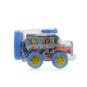 علبة صلصال على شكل حافلة مدرسية