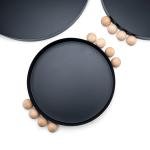 صينية معدنية دائرية بتفاصيل خشبية أنيقة