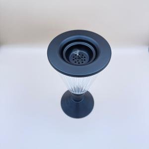 مبخرة أكريليك على شكل مخروطي مع جسم زجاجي مضلع