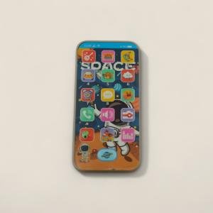 هاتف تعليمي موسيقي للأطفال – تصميم كاميرا دائرية بموضوع الفضاء