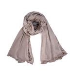 وشاح قطن وشيفون بحواف مخيطة بدقة كاكي فاتح خفيف وأنيق ومثالي للاستخدام اليومي