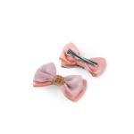 مشبك شعر للبنات على شكل فيونكة منقطة مع أحجار الريان لمسة أنيقة ومرحة