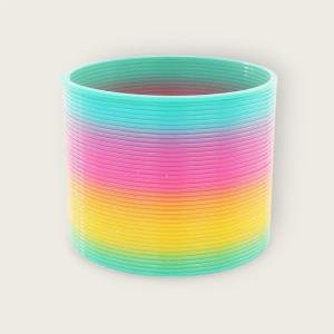 لعبة لفائف بألوان قوس قزح