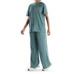 طقم ملابس منزلية بنقشة مضلعة تطريز على الصدر وقصة مريحة راحة وأناقة في كل لحظة