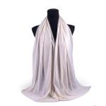 شيلة من الشيفون والقطن بحواف مطرزة بأناقة - كريمي