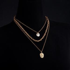 Artificial Layered Skull Pendant Necklace