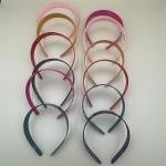 طوق رأس بلاستيكي بسيط بتشطيب مطفي وأسنان داخلية طقم 12 قطعة