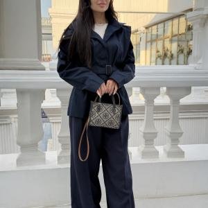 بليزر نسائي أنيق بحزام – تصميم بسيط وعصري